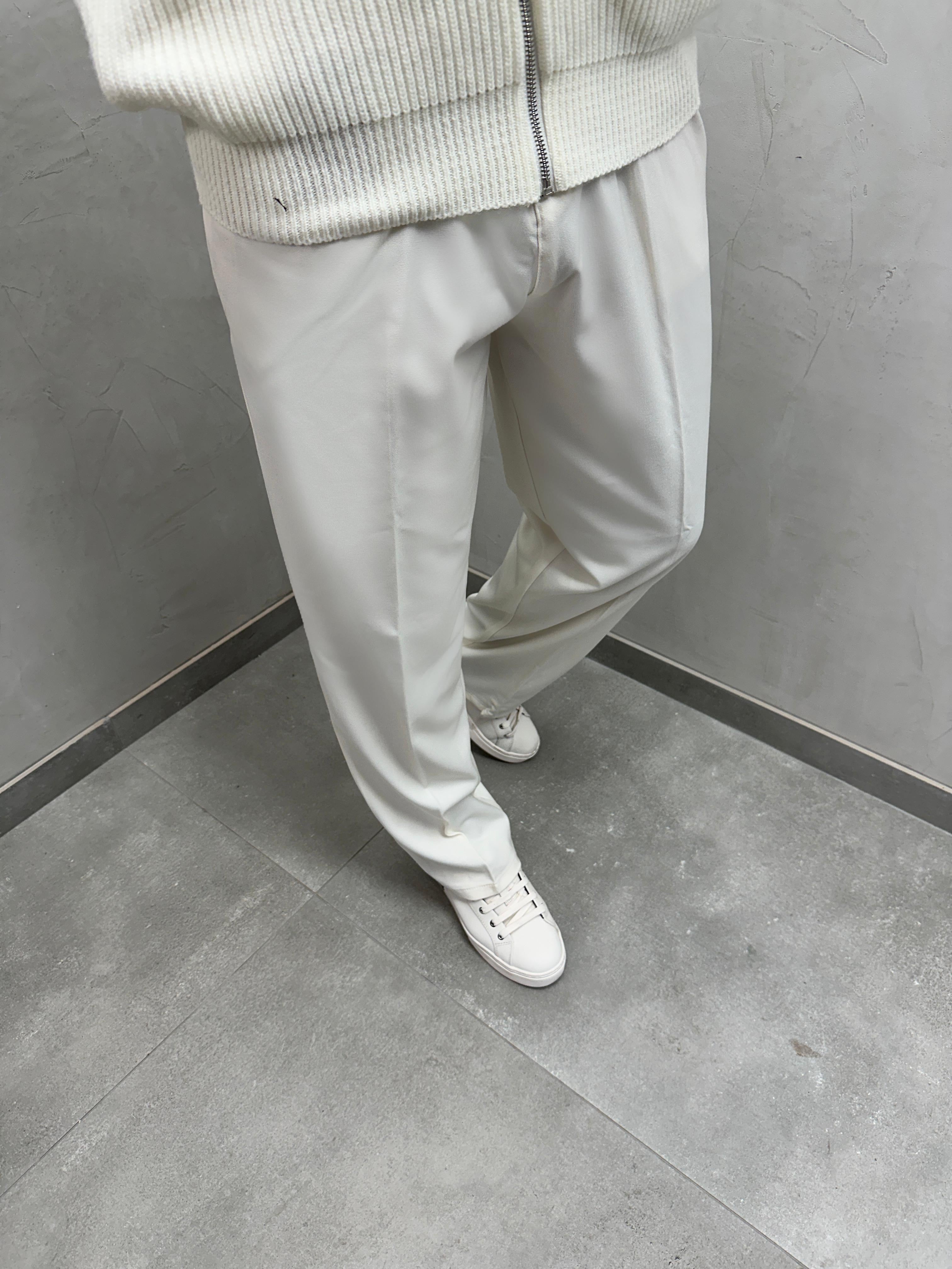 UG - Wide-Leg Anzughose mit Bundfalte