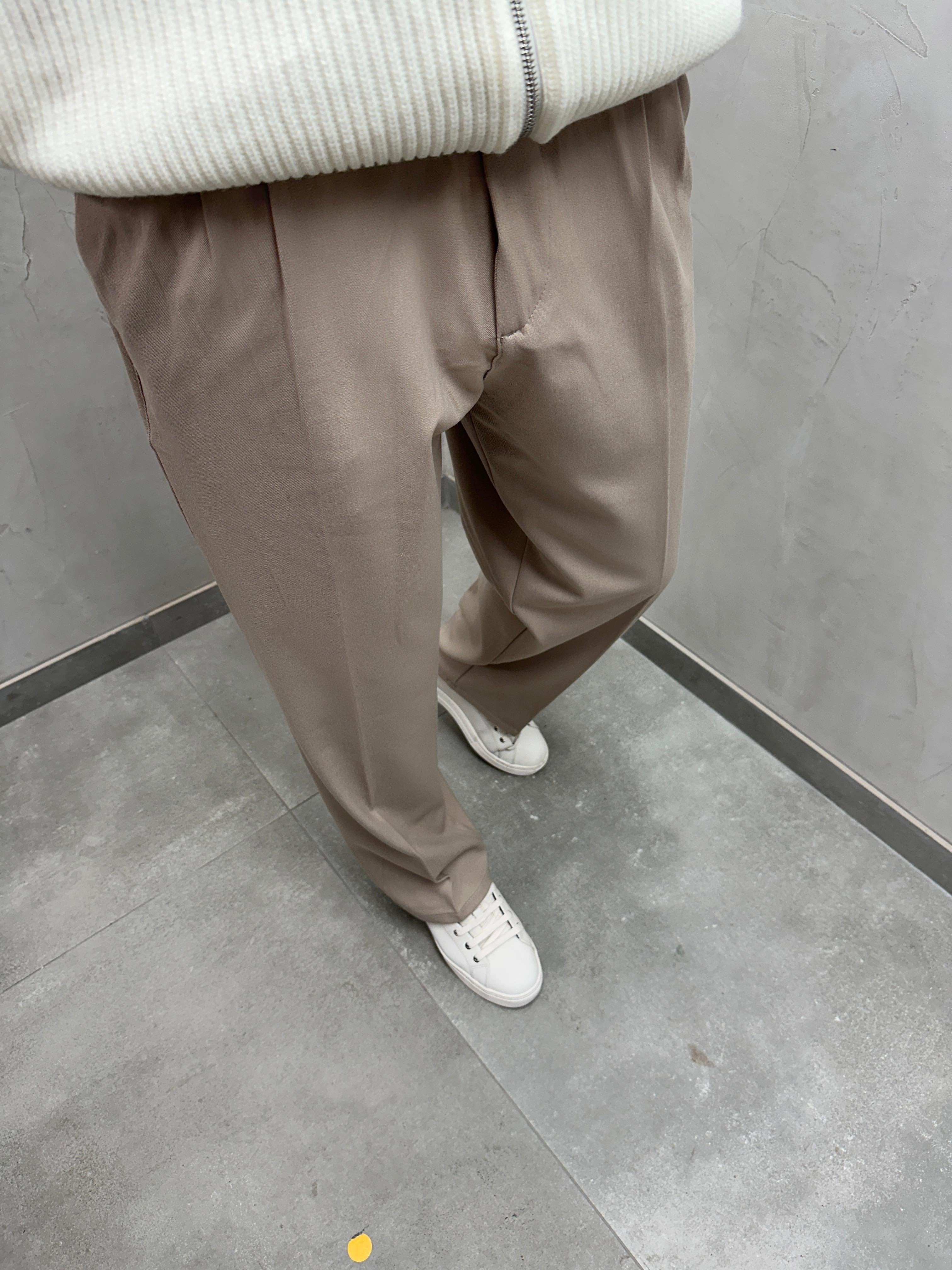 UG - Wide-Leg Anzughose mit Bundfalte