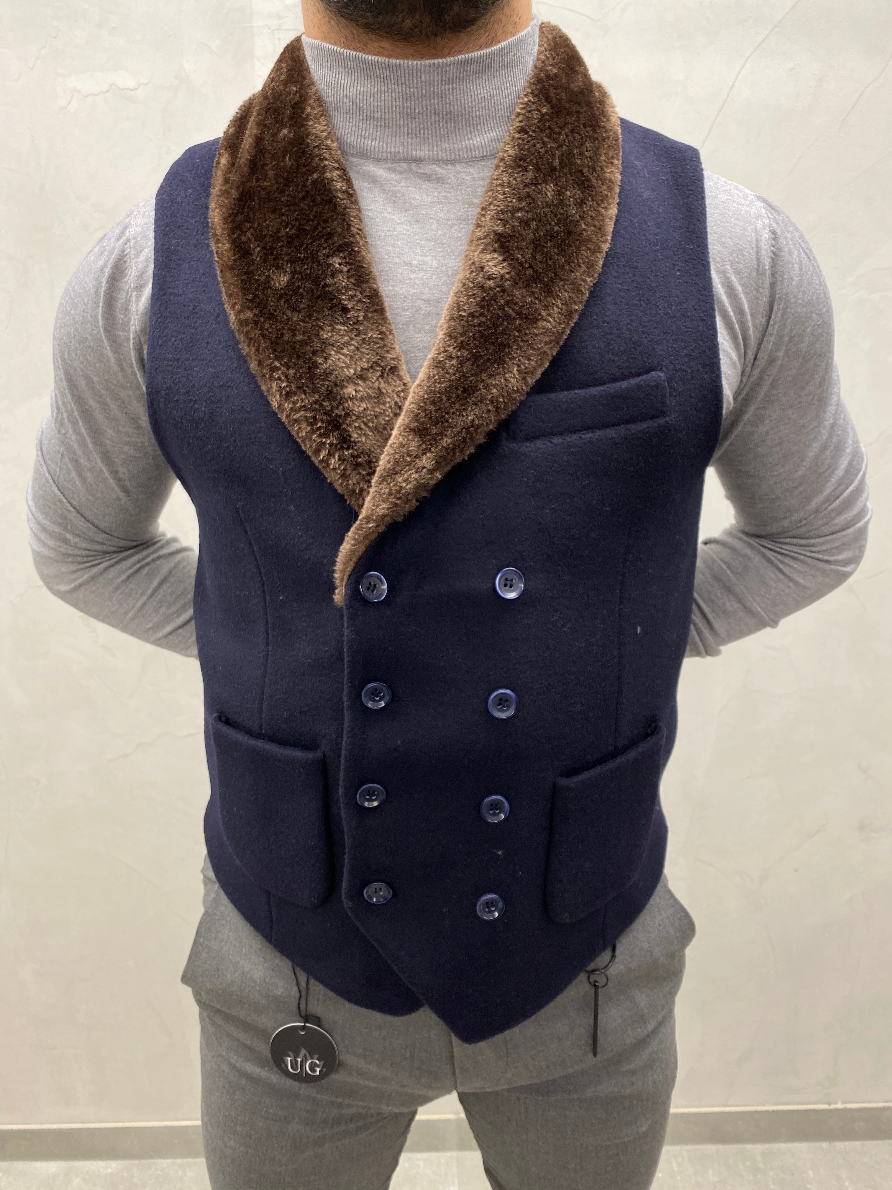 UG SLIM-FIT HERREN fellkragen  Weste
